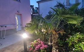 Adel Apartment